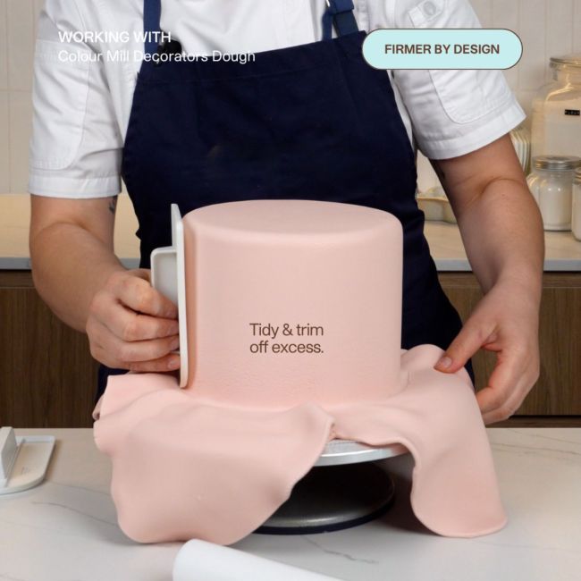 Фондан / Захарна паста - Розово “ Pink ” 250гр– Colour Mill - Image 2